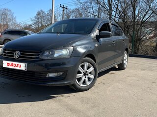 2018 Volkswagen Polo V Рестайлинг, белый, 560000 рублей, вид 2