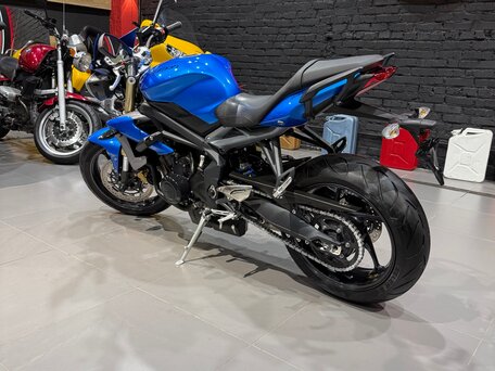 2015 Triumph Street Triple, синий, 545000 рублей, вид 3