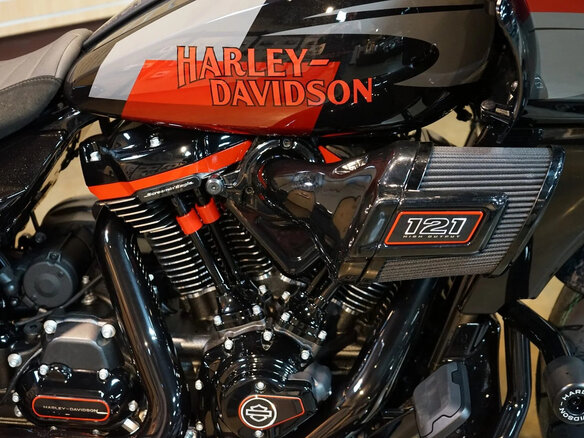 2025 Harley-Davidson CVO Road Glide ST, чёрный, 6580000 рублей - вид 3