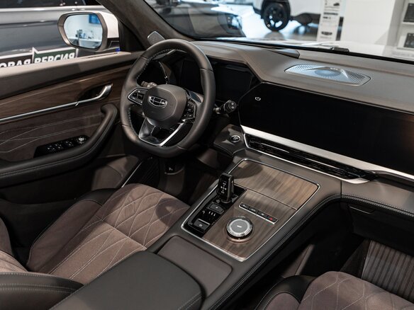 2026 Geely Monjaro I Рестайлинг, белый - вид 22