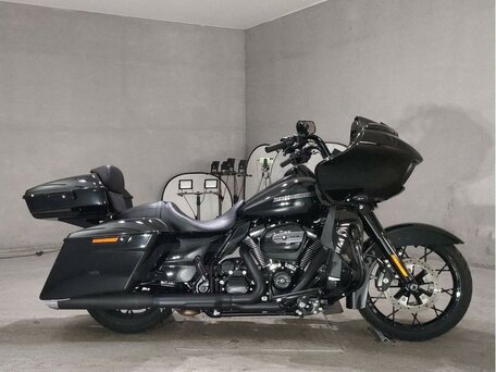 2020 Harley-Davidson Road Glide, чёрный, 2390000 рублей, вид 1