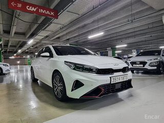 2023 Kia K3 II Рестайлинг, белый, 1691000 рублей, вид 2