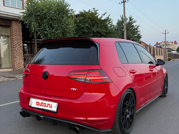 2013 Volkswagen Golf GTI VII, красный, 2350000 рублей - вид 9