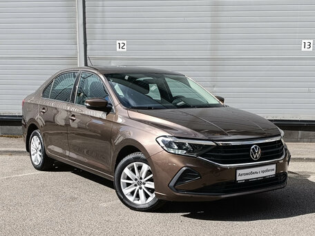 2021 Volkswagen Polo VI, коричневый, 1499000 рублей, вид 3