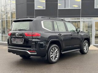 2025 Toyota Land Cruiser 300 Series, чёрный, 15900000 рублей, вид 5