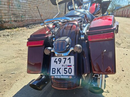 2009 Harley-Davidson Road Glide, красный, 1100000 рублей, вид 3