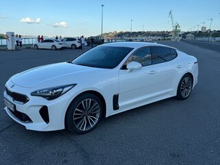 2020 Kia Stinger I, белый, 2700000 рублей, вид 1