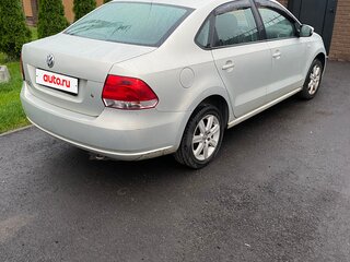 2012 Volkswagen Polo V, жёлтый, 520000 рублей, вид 3