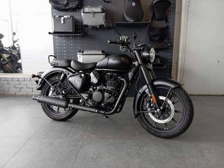 2026 Royal Enfield Classic 350, чёрный, 520000 рублей, вид 1
