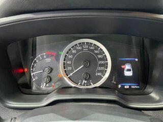 2023 Toyota Levin XII (E210) Рестайлинг, белый, 1280000 рублей, вид 2