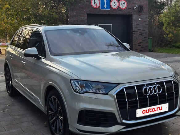 2020 Audi Q7 45 TDI II (4M) Рестайлинг, бежевый, 7950000 рублей - вид 1