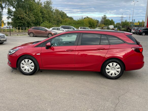 2020 Opel Astra K Рестайлинг, красный, 1240000 рублей - вид 6