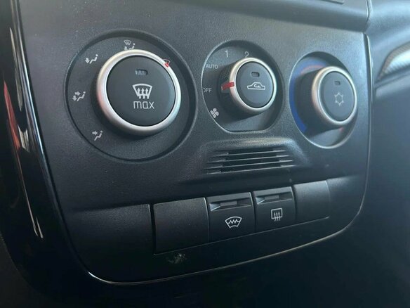 2026 Lada (ВАЗ) Granta Sport I Рестайлинг, чёрный, 1677000 рублей - вид 13