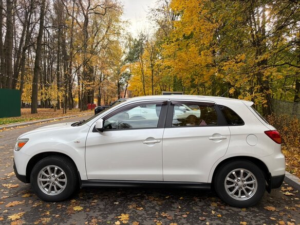 2012 Mitsubishi ASX I Рестайлинг, белый, 1040000 рублей - вид 6