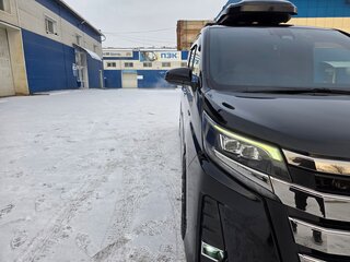 2018 Toyota Noah III (R80) Рестайлинг, чёрный, 2700000 рублей, вид 3