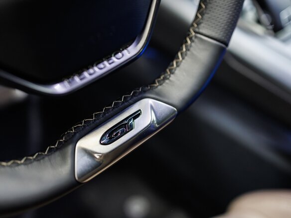 2024 Peugeot 5008 II Рестайлинг, белый, 4534000 рублей - вид 17