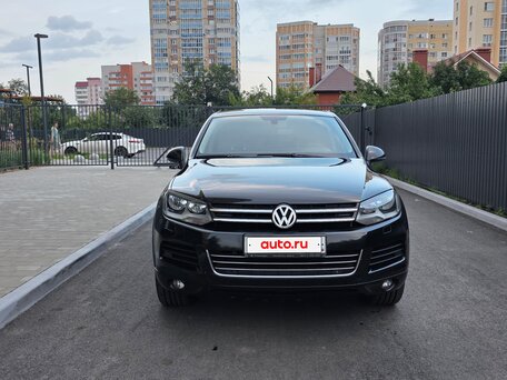 2011 Volkswagen Touareg II, чёрный, 1890000 рублей, вид 2