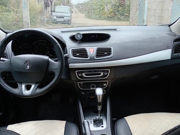 2011 Renault Fluence I, серый, 630000 рублей - вид 7