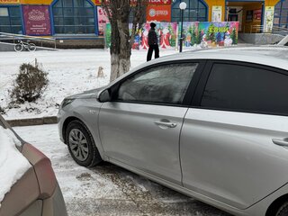 2022 Hyundai Solaris II Рестайлинг, серый, 1410000 рублей, вид 5
