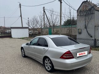 2004 Mercedes-Benz C-Класс 180 II (W203), серебристый, 599000 рублей, вид 4