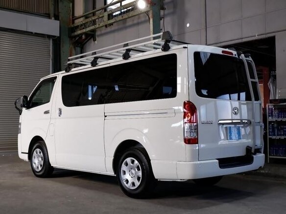 2023 Toyota HiAce H200 Рестайлинг, белый, 4989000 рублей - вид 25
