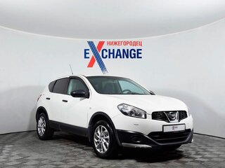 2013 Nissan Qashqai I Рестайлинг, белый, 927000 рублей, вид 3