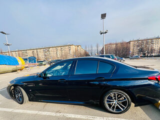 2021 BMW 5 серии 523d xDrive VII (G30/G31/G38) Рестайлинг, чёрный, 5820000 рублей, вид 5