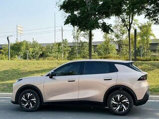 2026 Changan Qiyuan Q05 40.3 kWh II, серебристый, 1663033 рублей, вид 3