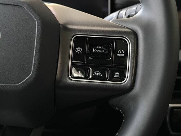 2026 Toyota RAV4 V (XA50), чёрный, 4690000 рублей - вид 13