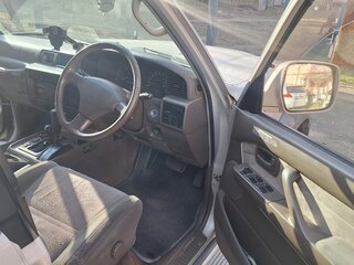 1996 Toyota Land Cruiser 80 Series Рестайлинг, серебристый, 2500000 рублей, вид 5