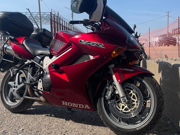 2004 Honda VFR 800, красный, 500000 рублей - вид 14
