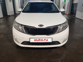 2013 Kia Rio 4-speed III, белый, 1110000 рублей, вид 2