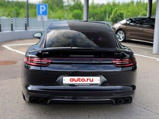 2017 Porsche Panamera Turbo II, чёрный, 6700000 рублей, вид 4