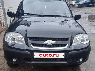 2010 Chevrolet Niva I Рестайлинг, чёрный, 275000 рублей, вид 2