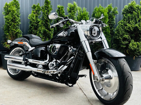 2025 Harley-Davidson Fat Boy, чёрный, 3700000 рублей