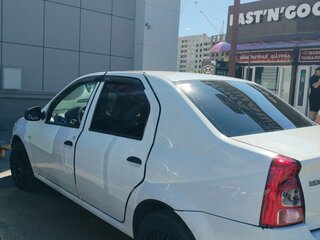 2010 Renault Logan I Рестайлинг, белый, 390000 рублей, вид 3