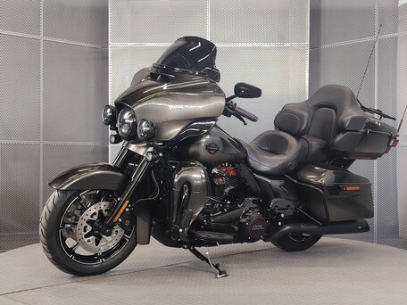 2018 Harley-Davidson Ultra Limited, серый, 2299000 рублей, вид 4