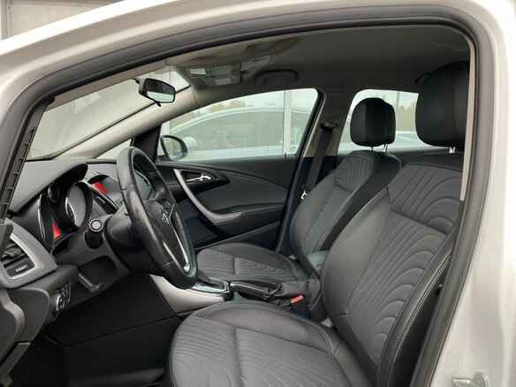 2013 Opel Astra J Рестайлинг, белый, 899000 рублей - вид 18