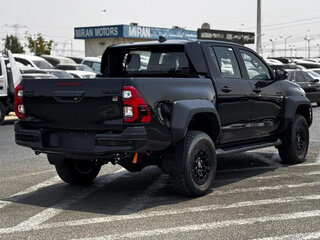 2026 Toyota Hilux VIII Рестайлинг 3, чёрный, 7000000 рублей, вид 3