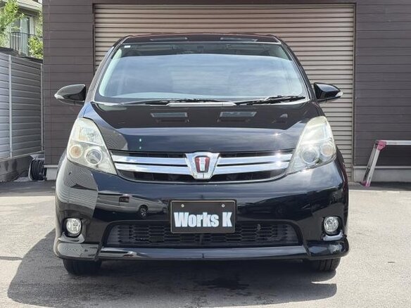 2015 Toyota ISis I Рестайлинг, чёрный, 1046555 рублей - вид 1