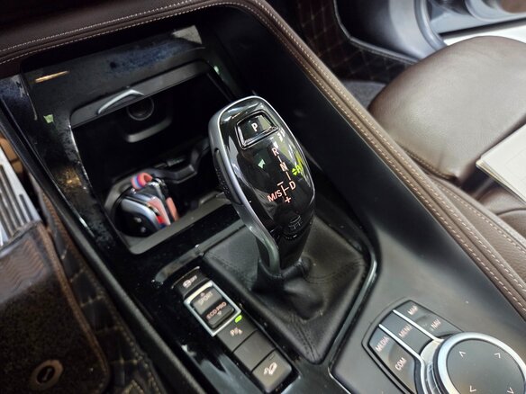 2020 BMW X2 xDrive18d I (F39), серый - вид 13
