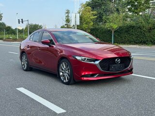 2022 Mazda 3 IV (BP), красный, 1660000 рублей, вид 3