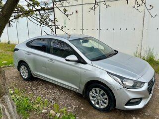 2018 Hyundai Solaris II, серебристый, 510000 рублей, вид 1
