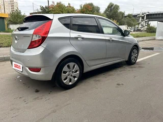2011 Hyundai Solaris I, серебристый, 599000 рублей, вид 5
