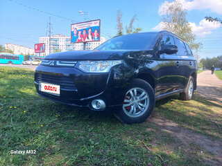 2014 Mitsubishi Outlander III Рестайлинг, чёрный, 1530000 рублей, вид 1