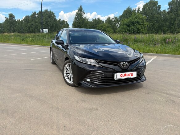 2020 Toyota Camry VIII (XV70), чёрный, 3050000 рублей - вид 1