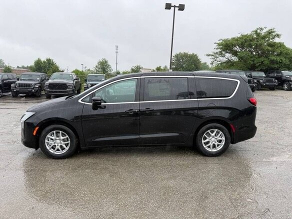 2026 Chrysler Pacifica RU Рестайлинг 2, чёрный, 10926827 рублей - вид 4