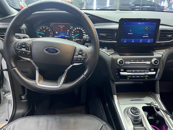 2020 Ford Explorer VI, белый, 4550000 рублей - вид 12