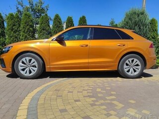 2019 Audi Q8 55 TFSI I (4M), оранжевый, 3650000 рублей, вид 5