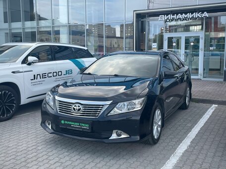 2012 Toyota Camry VII (XV50), чёрный, 1589000 рублей, вид 1